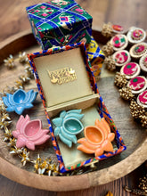 Load image into Gallery viewer, Patola Gift Box w/ Lotus Tealights