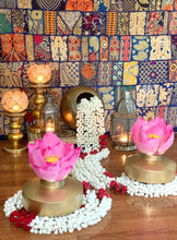 Load image into Gallery viewer, Gold Brass finish Kalash