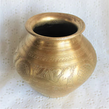 Load image into Gallery viewer, Antique Brass Kalash