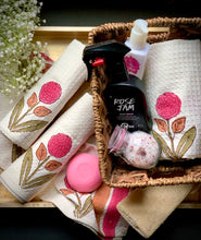 Load image into Gallery viewer, Zenia Waffle Weave Wash Cloth Set of 2