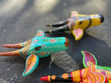 Load image into Gallery viewer, Mini Handpainted Bull Heads