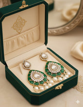 Load image into Gallery viewer, Bhairvi Earrings
