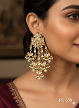 Load image into Gallery viewer, Kashvi Earrings
