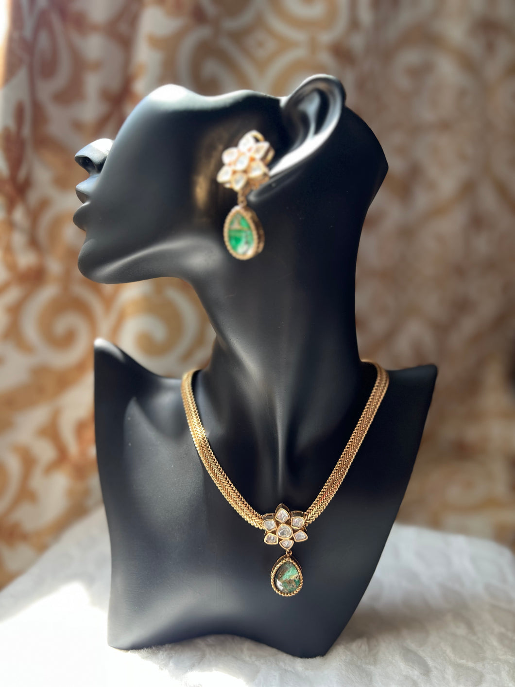 Mriga Emerald Set