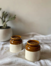 Load image into Gallery viewer, Ceramic Barni Salt Pepper Shaker
