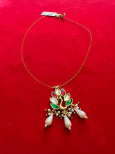 Load image into Gallery viewer, Danity Chain and earrings set
