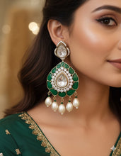 Load image into Gallery viewer, Bhairvi Earrings
