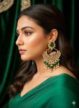 Load image into Gallery viewer, Mriga Chandbali
