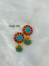 Load image into Gallery viewer, Kanika Earrings

