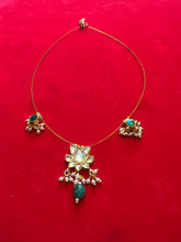 Load image into Gallery viewer, Danity Chain and earrings set
