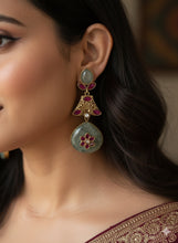 Load image into Gallery viewer, Amala Earrings
