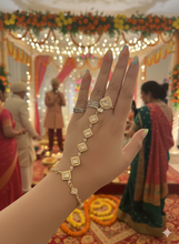 Load image into Gallery viewer, Kundan Hand chain
