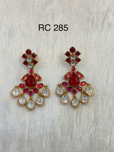 Load image into Gallery viewer, Radhi Earrings
