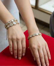 Load image into Gallery viewer, Kashvi Moissanite Bracelet
