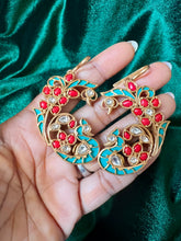 Load image into Gallery viewer, Mayuri Ear Cuff Earrings
