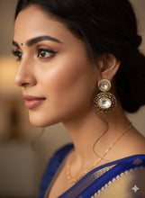 Load image into Gallery viewer, Vedika Earrings
