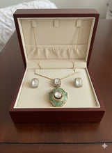 Load image into Gallery viewer, Anya Moissanite Pendant Chain Set

