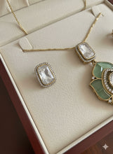 Load image into Gallery viewer, Anya Moissanite Pendant Chain Set

