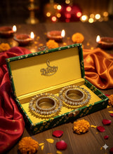 Load image into Gallery viewer, Bandhani Box with Mirror Tealight
