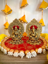 Load image into Gallery viewer, Brass Finish Lakshmi Ganesh- Small
